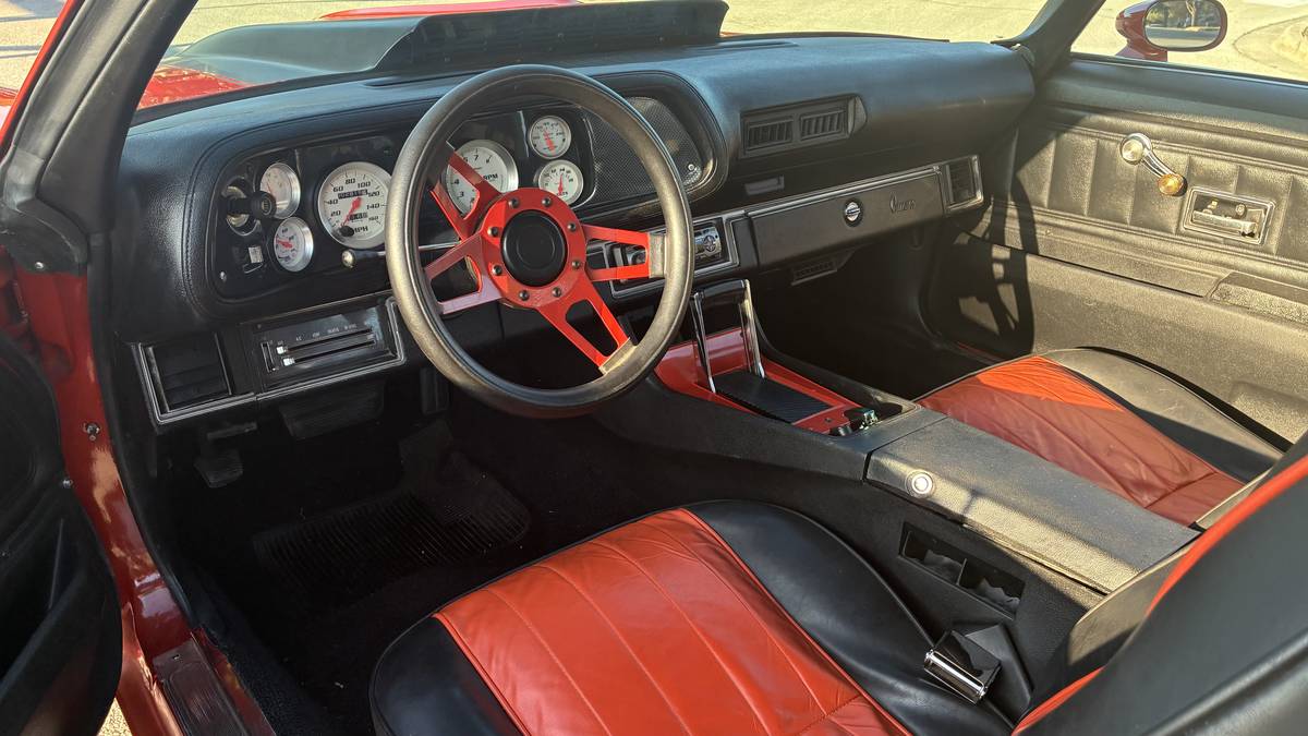 Chevrolet-camaro-1973-orange-5