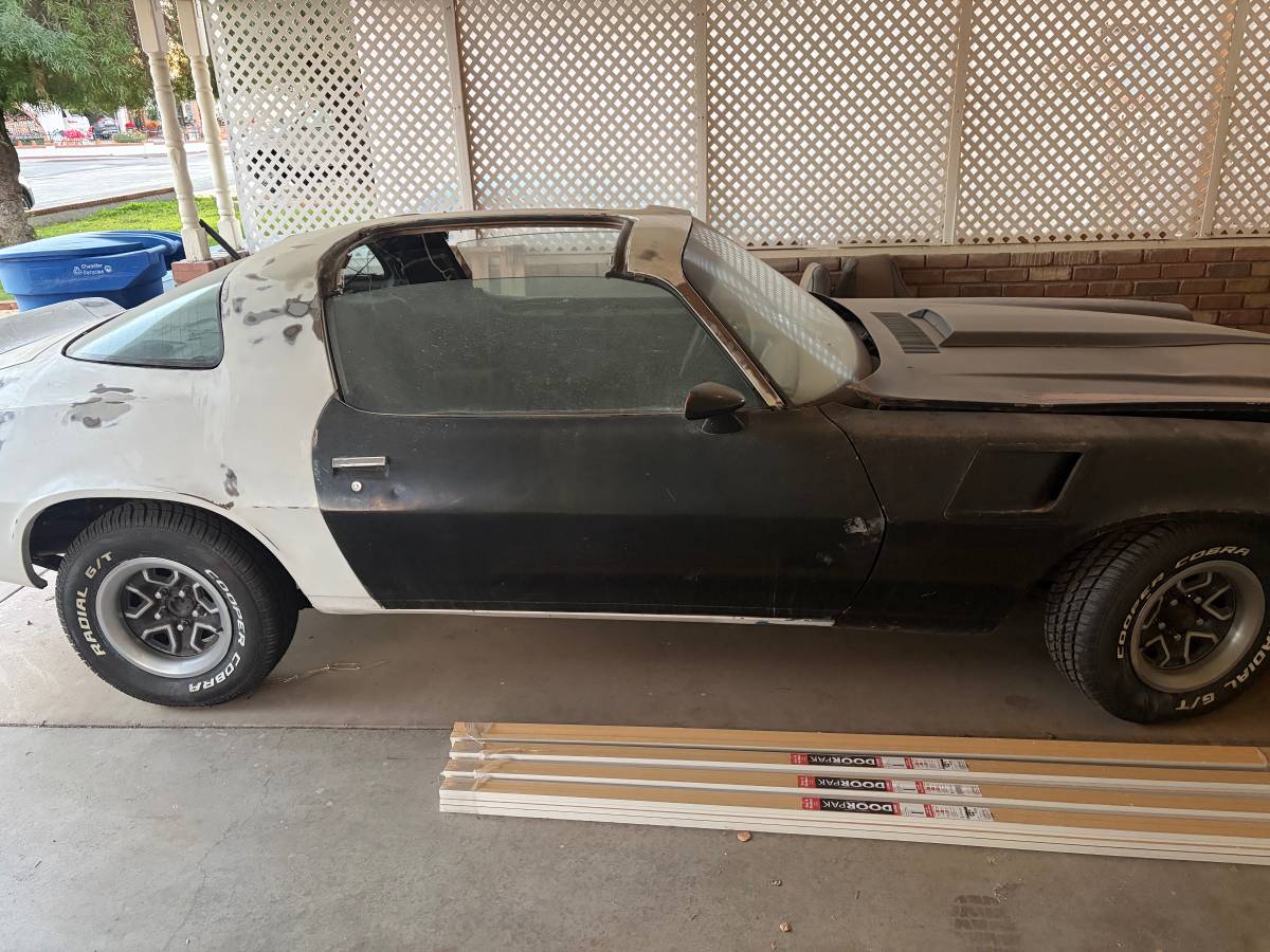 Chevrolet-camaro-1978-2