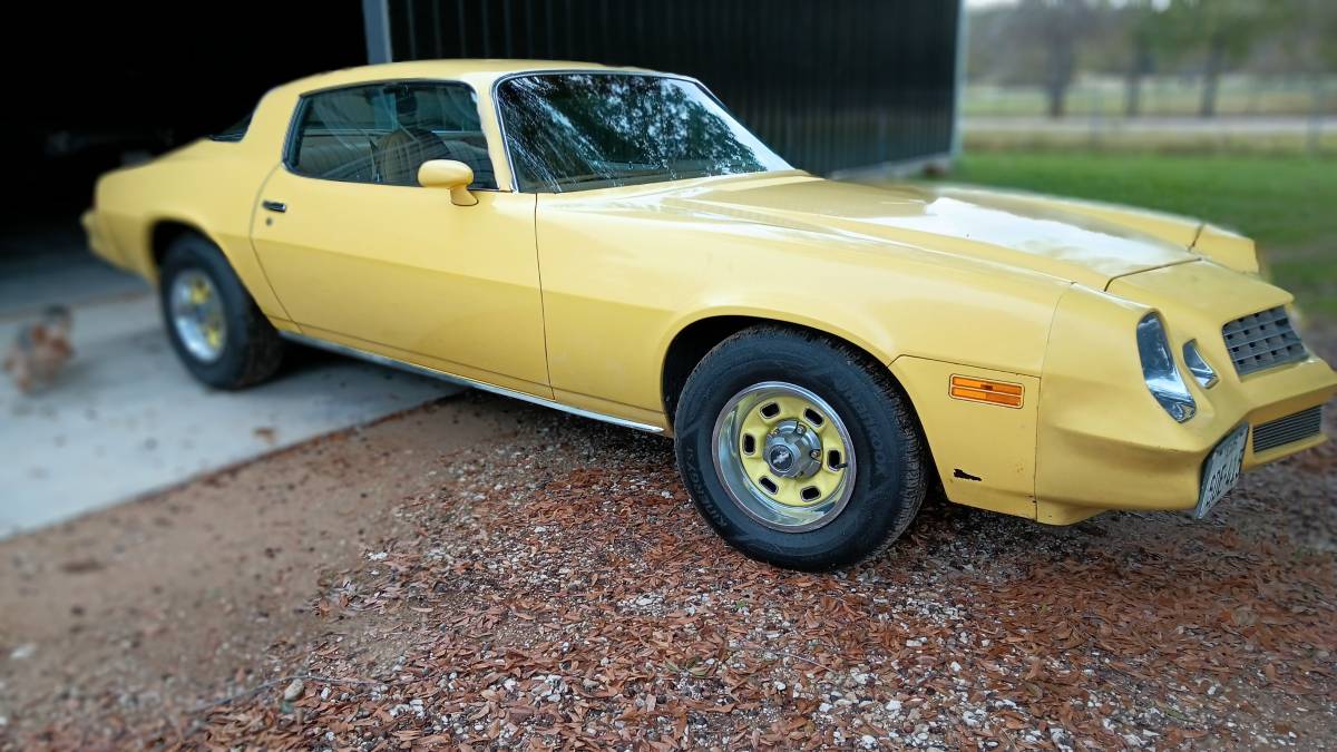 Chevrolet-camaro-1978-yellow-1