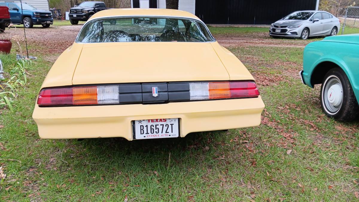 Chevrolet-camaro-1978-yellow-11