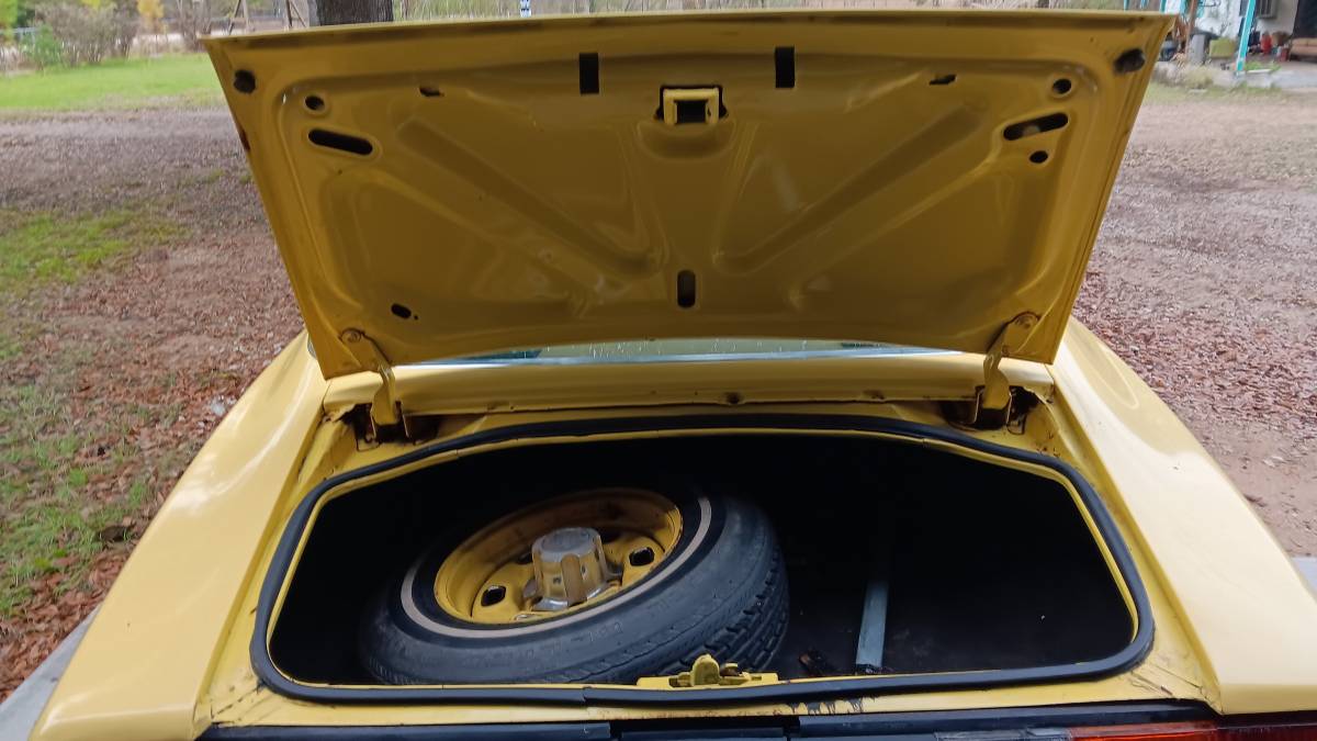 Chevrolet-camaro-1978-yellow-12