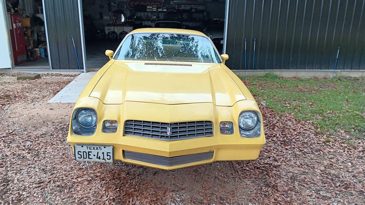 Chevrolet-camaro-1978-yellow-2