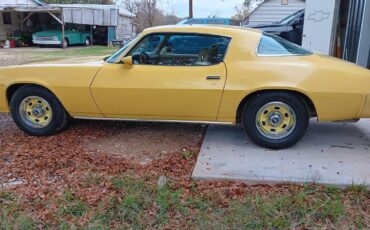 Chevrolet-camaro-1978-yellow