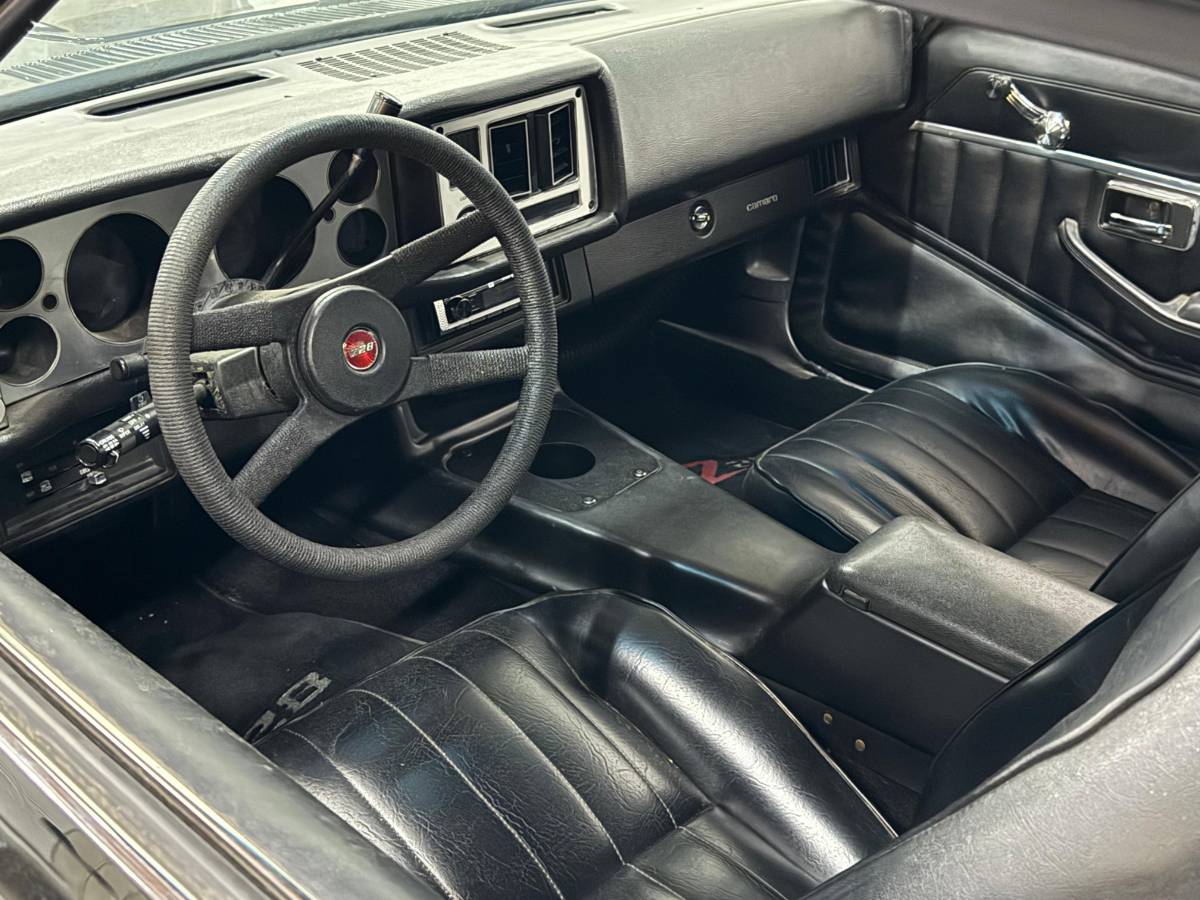 Chevrolet-camaro-1979-2