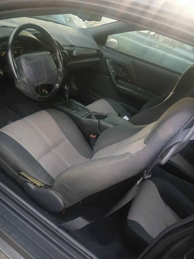 Chevrolet-camaro-1993-3