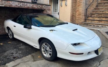 Chevrolet-camaro-1995-white