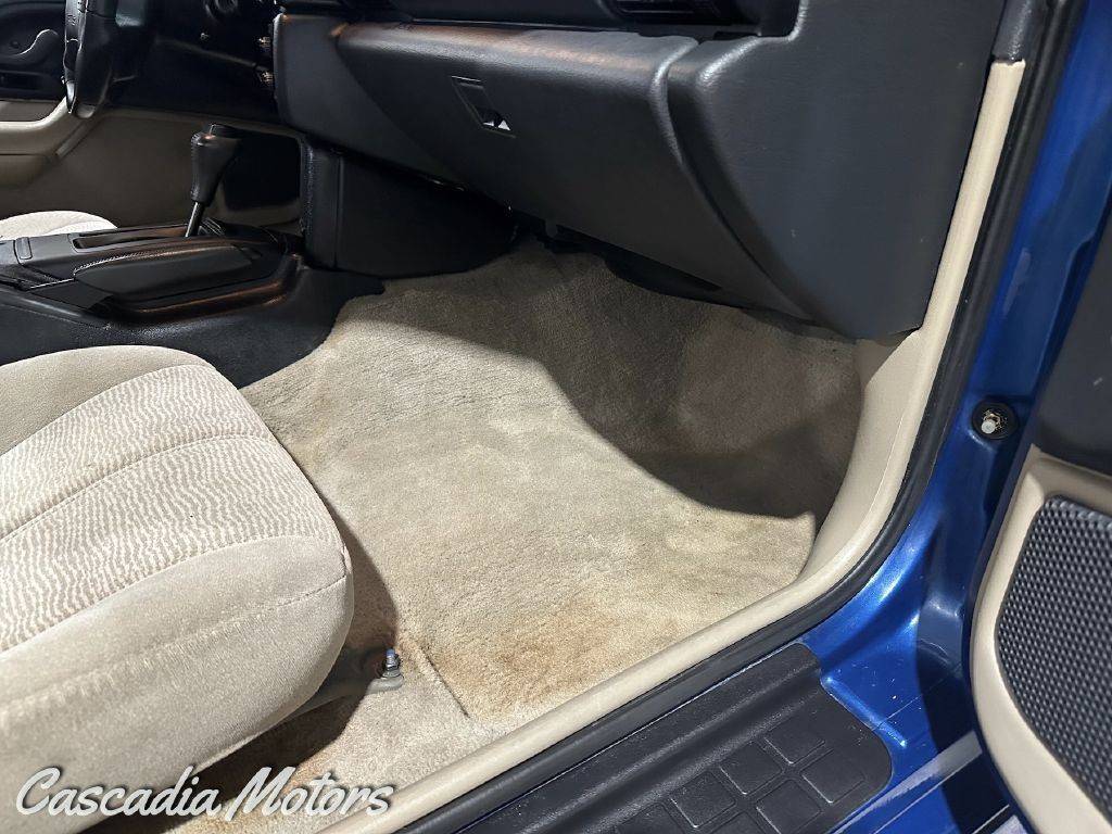 Chevrolet-camaro-1996-blue-33