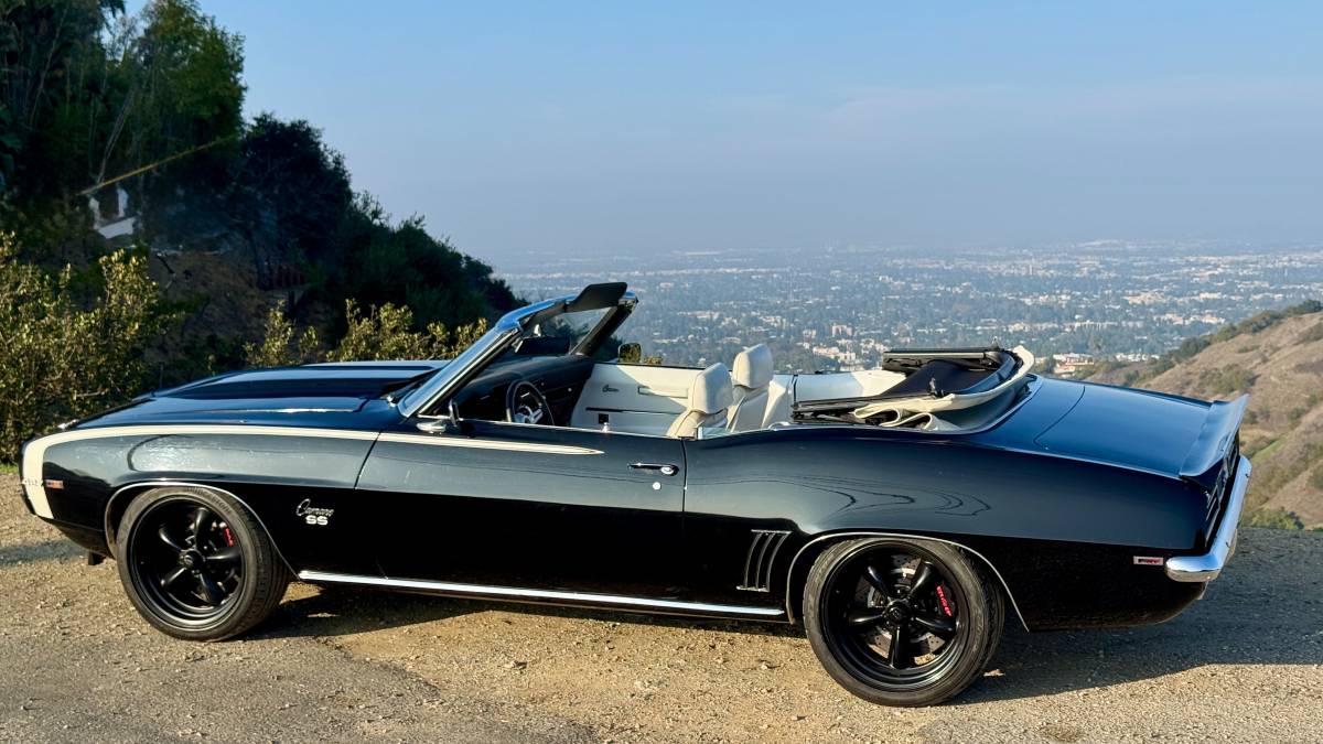 Chevrolet-camaro-convertible-1969-black-10
