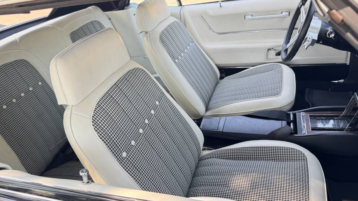 Chevrolet-camaro-convertible-1969-black-7