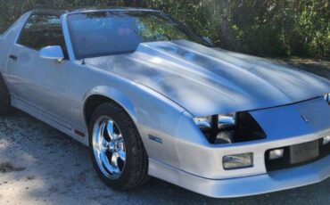 Chevrolet-camaro-iroc-z-1985-silver-4