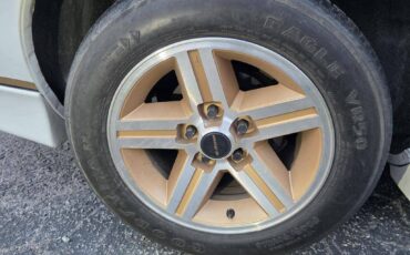 Chevrolet-camaro-iroc-z-1986-white-1