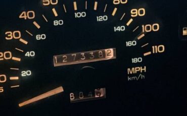 Chevrolet-camaro-iroc-z-1990-white-37