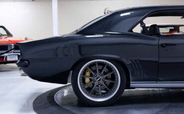 Chevrolet-camaro-restomod-1969-grey-14