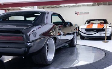 Chevrolet-camaro-restomod-1969-grey-18