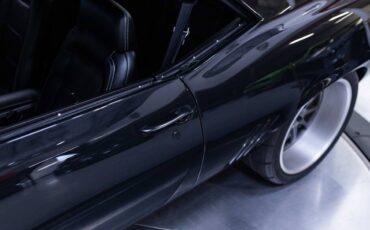 Chevrolet-camaro-restomod-1969-grey-2