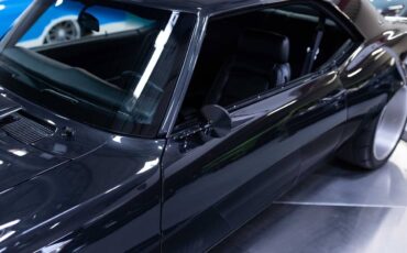 Chevrolet-camaro-restomod-1969-grey-20