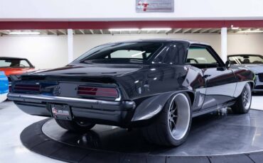 Chevrolet-camaro-restomod-1969-grey-22