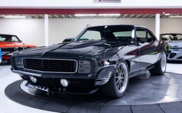 Chevrolet-camaro-restomod-1969-grey-6