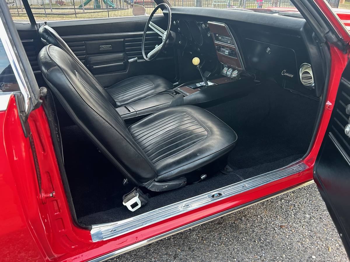 Chevrolet-camaro-rs-1968-14