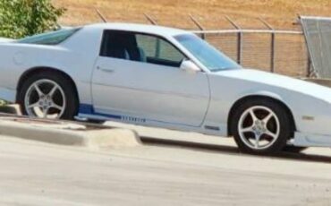 Chevrolet-camaro-rs-1992-white-3
