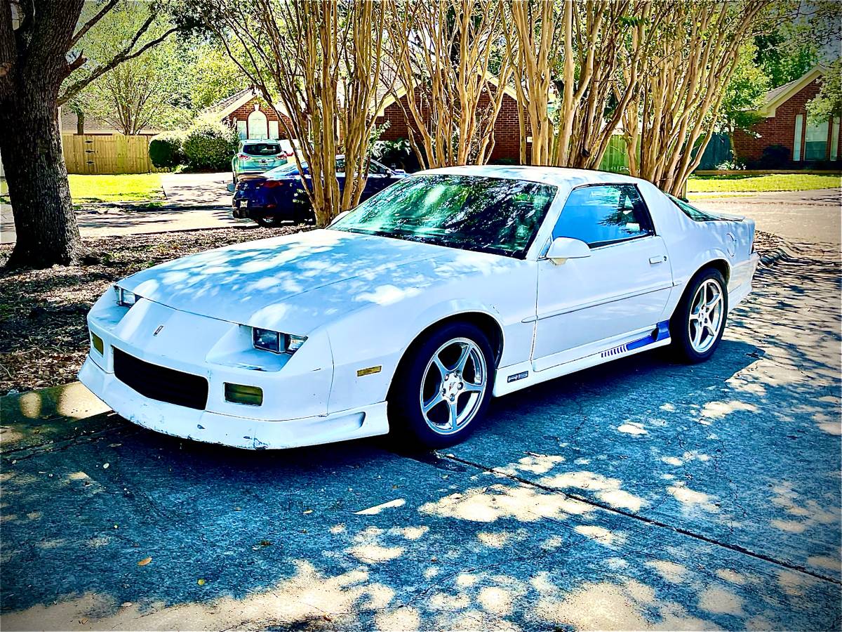 Chevrolet-camaro-rs-1992-white