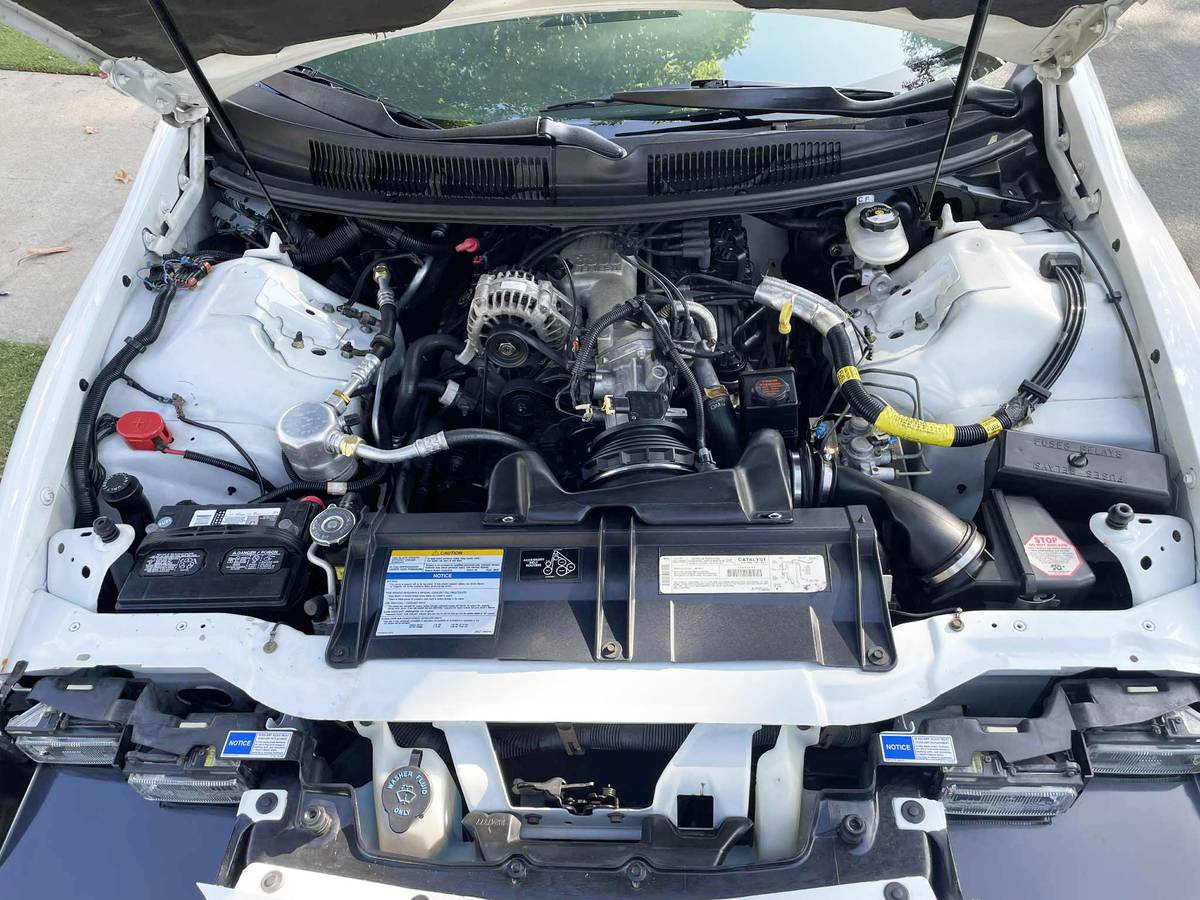 Chevrolet-camaro-rs-1996-white-12