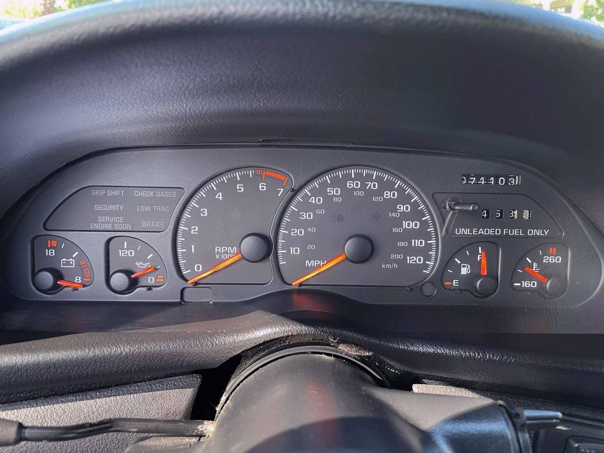 Chevrolet-camaro-rs-1996-white-8