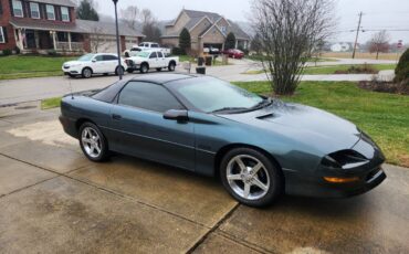 Chevrolet-camaro-sport-coupe-amp-convertible-1994-green-1