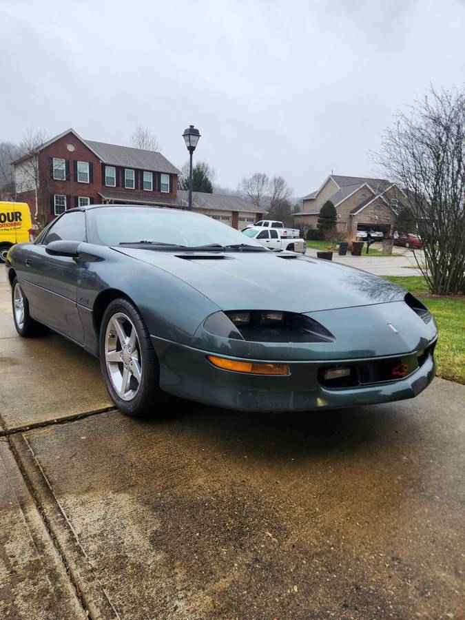 Chevrolet-camaro-sport-coupe-amp-convertible-1994-green-2