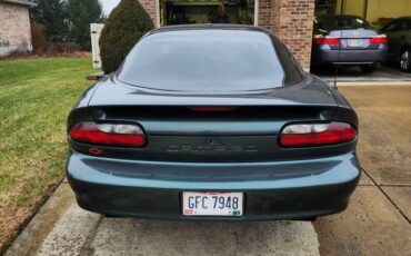 Chevrolet-camaro-sport-coupe-amp-convertible-1994-green-3