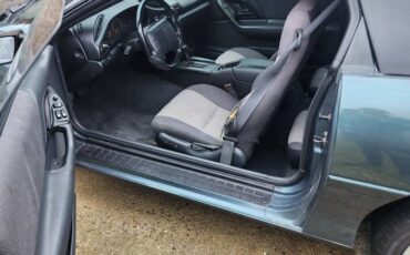 Chevrolet-camaro-sport-coupe-amp-convertible-1994-green-4