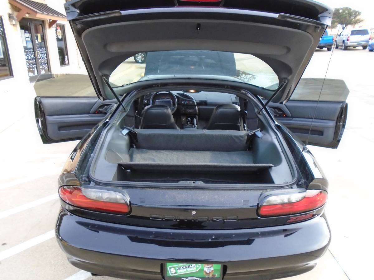 Chevrolet-camaro-sport-coupe-amp-convertible-1995-black-11