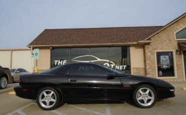 Chevrolet-camaro-sport-coupe-amp-convertible-1995-black-5