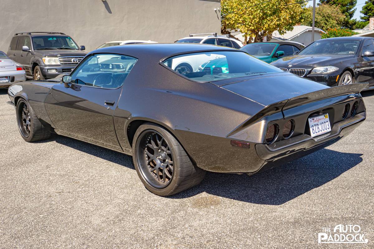 Chevrolet-camaro-z28-1973-custom-30