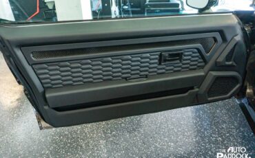 Chevrolet-camaro-z28-1973-custom-44