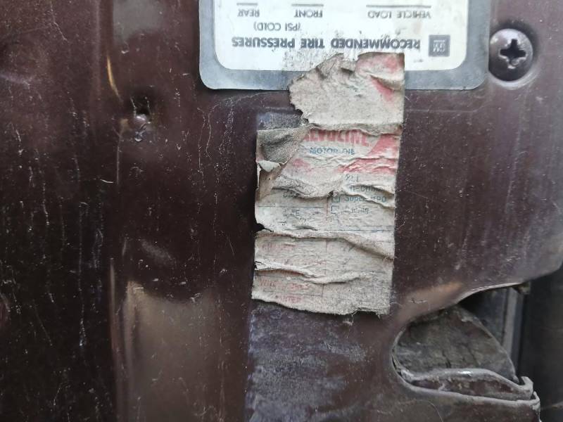 Chevrolet-camaro-z28-1977-3