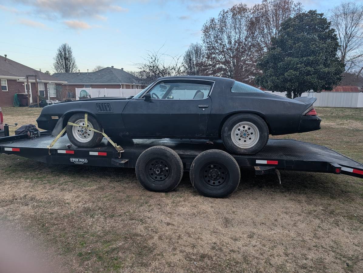 Chevrolet-camaro-z28-1979-black-3