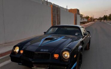 Chevrolet-camaro-z28-1979-blue-10