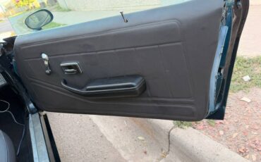 Chevrolet-camaro-z28-1979-blue-14