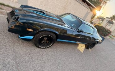 Chevrolet-camaro-z28-1979-blue-3