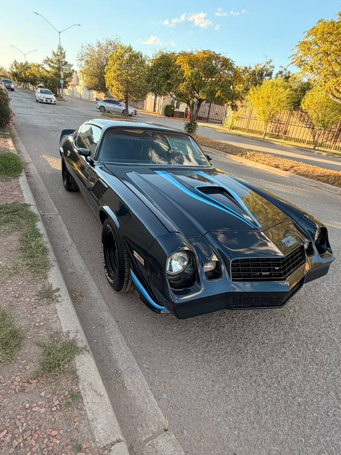 Chevrolet-camaro-z28-1979-blue-6