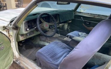 Chevrolet-camaro-z28-1979-white-4