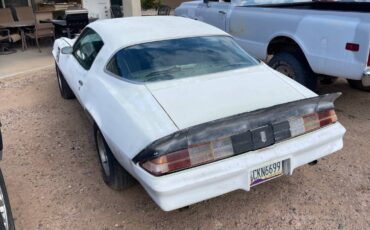 Chevrolet-camaro-z28-1979-white-5