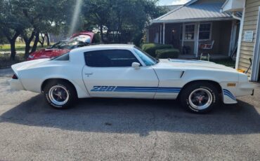 Chevrolet-camaro-z28-1980-8
