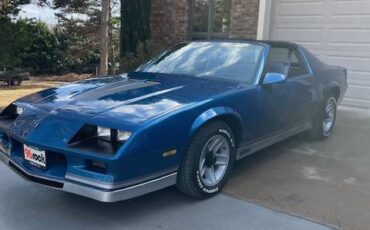 Chevrolet-camaro-z28-1983-blue-4