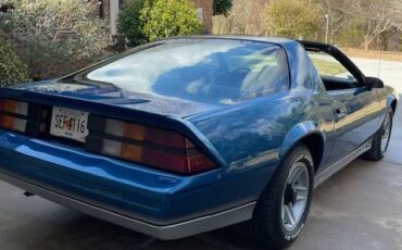Chevrolet-camaro-z28-1983-blue-5
