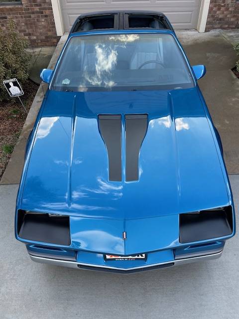 Chevrolet-camaro-z28-1983-blue-9