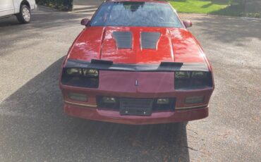 Chevrolet-camaro-z28-1986-red-1