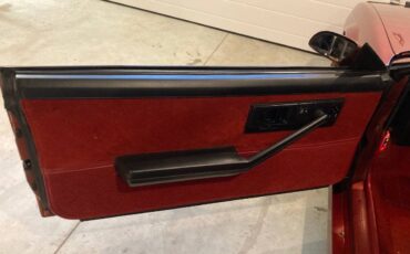 Chevrolet-camaro-z28-1986-red-10