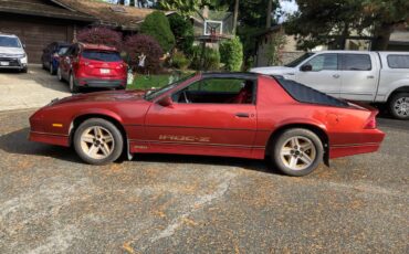 Chevrolet-camaro-z28-1986-red